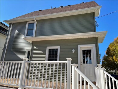 New Deck built with maintenance free material