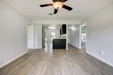 7723 Kellwood Dr, Houston, TX 77040 - photo 4