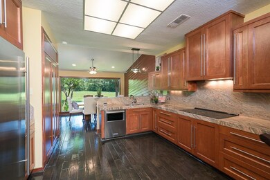 119 Dorado Dr, Friendswood, TX 77546 - photo 7