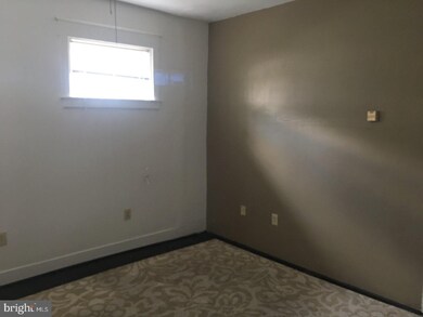 724 Ash Ave, Darby, PA 19023 - photo 5