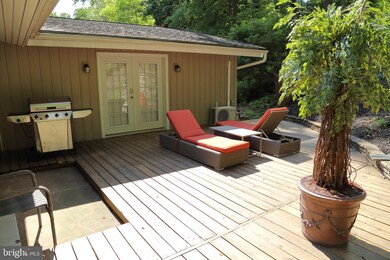 225 Vassar Cir, Wayne, PA 19087 - photo 3