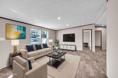 31-web-or-mls-621-West-Strang-61 - Livin