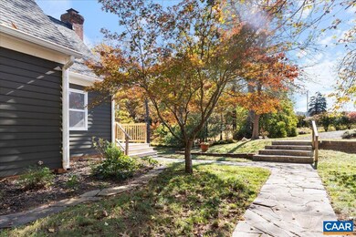 555 Gillums Ridge Rd, Charlottesville, VA 22903 - photo 7