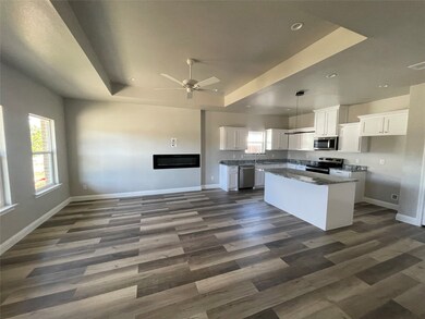 813 Sayle St, Greenville, TX 75401 - photo 6