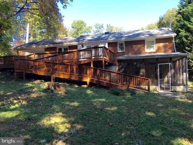 16012 Malcolm Dr, Laurel, MD 20707 - photo 3