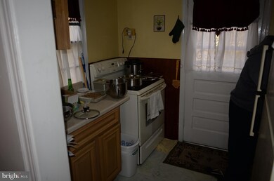 2210 Breton Dr, District Heights, MD 20747 - photo 3