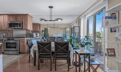 15405 Riverside Dr unit 12B, Whitestone, NY 11357 - photo 7