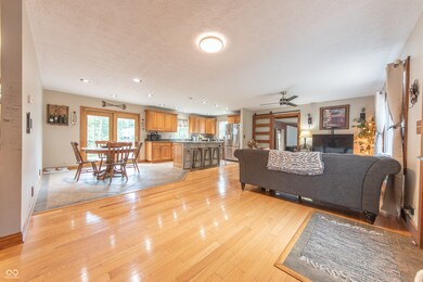 8082 Grandview Rd, Columbus, IN 47201 - photo 6