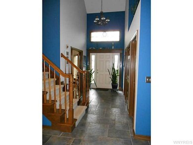 Foyer.