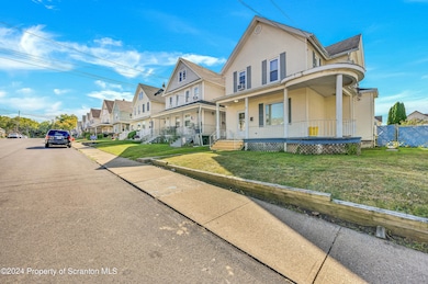 112 E Taylor St, Taylor, PA 18517 - photo 2