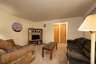 1722 SW Kalama (5 of 14)