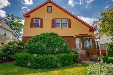 10 Vine St, Schenectady, NY 12302 - photo 2