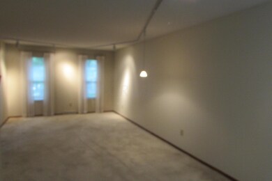 6279 Bidwell Ln, Columbus, OH 43213 - photo 4