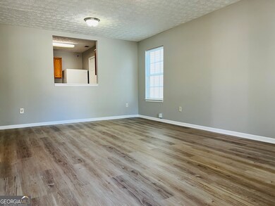 105 Granite St unit B, Hogansville, GA 30230 - photo 3