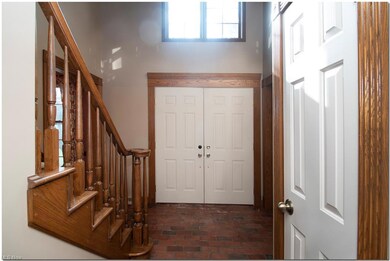 492 E Pioneer Trail, Aurora, OH 44202 - photo 5