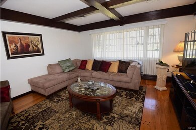EXPOSED WOOD BEAM CEILING