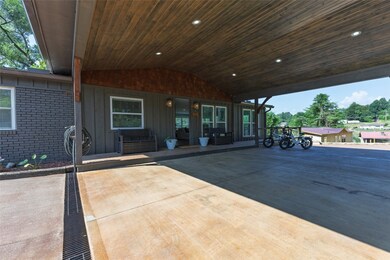 410 Lyle St, Franklin, NC 28734 - photo 3