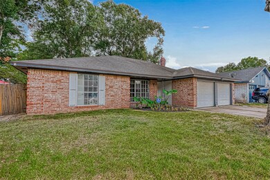 7211 Stonegate Dr, Houston, TX 77040 - photo 2