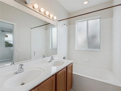 3075 Laurel Ridge Cir, Riviera Beach, FL 33404 - photo 5