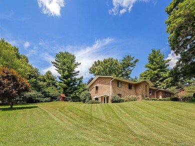 124 Brookside Dr, Hendersonville, NC 28792 - photo 2