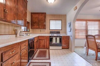 2718 Flangel St, Lakewood, CA 90712 - photo 3