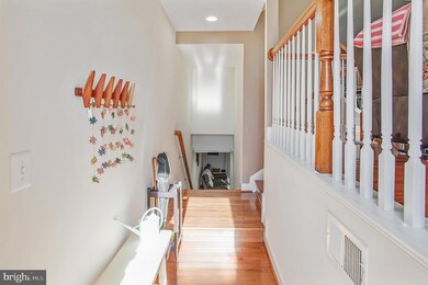 1792 Marfield Ct, Woodbridge, VA 22191 - photo 5