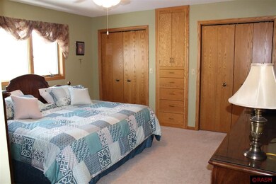 815 7th St N, New Ulm, MN 56073 - photo 5