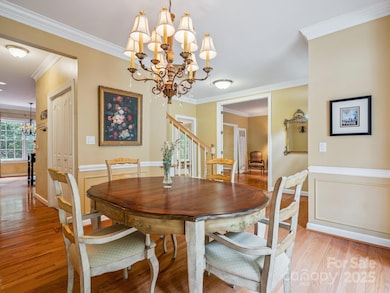 423 Shrewsbury Ln, Matthews, NC 28105 - photo 6