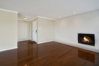 410 Carolyn Dr, Bedford, TX 76021 - photo 6