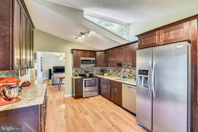 6111 Encounter Row, Columbia, MD 21045 - photo 3