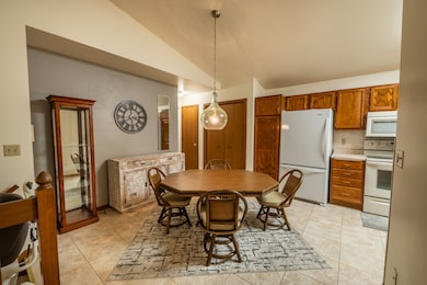 Eat-in Dining Area