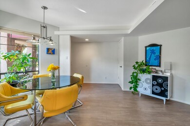 Dining/Entry