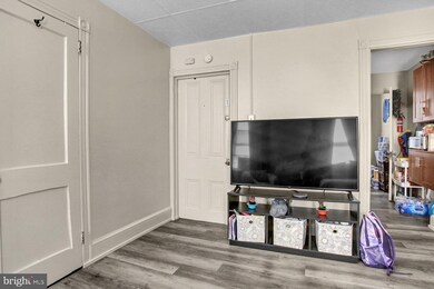 1033 Franklin St, Reading, PA 19602 - photo 5