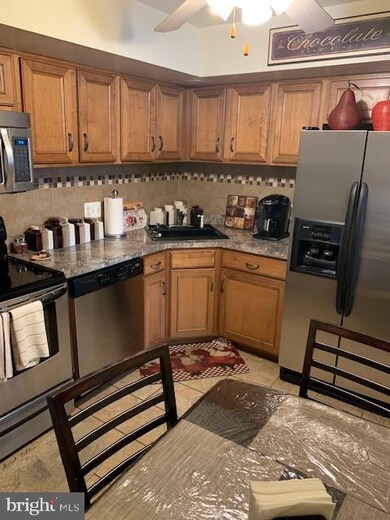 184 Bishop Dr, Aston, PA 19014 - photo 3