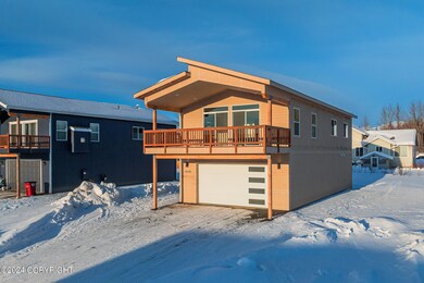 1070 E Mountain Peak Loop