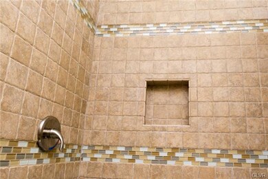 4201 Salem Dr, Emmaus, PA 18049 - photo 6