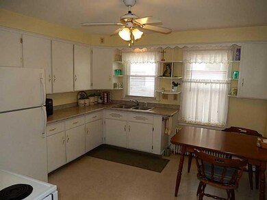 Kitchen. Great work area!