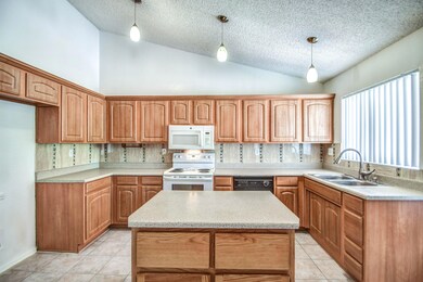 KITCHEN 2