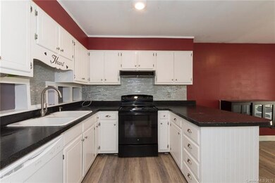 16 Melissa Ct, Asheville, NC 28806 - photo 3