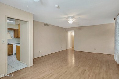 07_10520_W_Cosby_Dr__07_mls