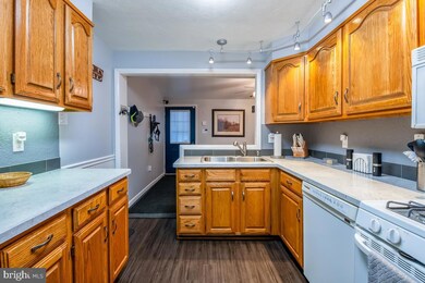 324 Playground Dr, Reading, PA 19611 - photo 6