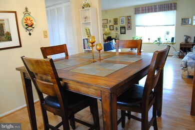 12820 Awbrey Ct, Herndon, VA 20171 - photo 6