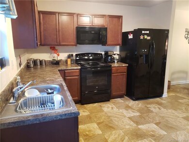 822 Chevelle Dr, Statesville, NC 28677 - photo 3