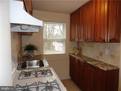 15741/2 Pennington Rd, Ewing, NJ 08618 - photo 4