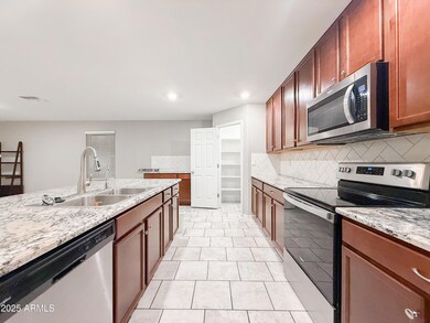 3349 W Donner Dr, Phoenix, AZ 85041 - photo 5