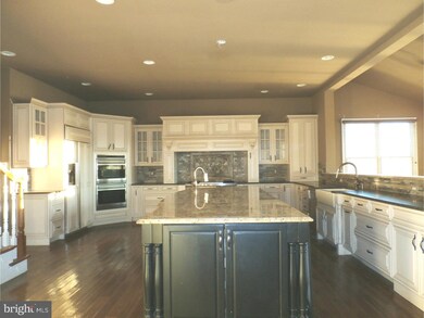 1044 Azlen Ln, Chalfont, PA 18914 - photo 2