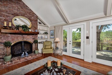 336 MacDougal Dr (6 of 42)