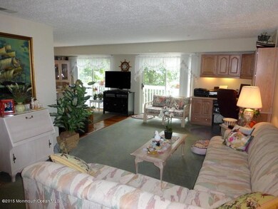 911 Scarlet Oak Ave, Toms River, NJ 08755 - photo 3