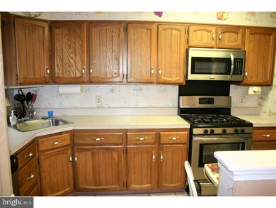 4329 Oakmont St, Philadelphia, PA 19136 - photo 4