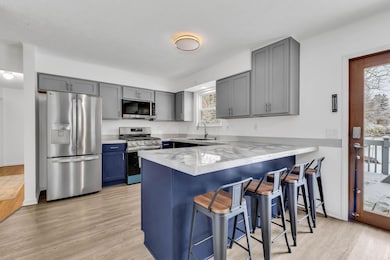 27-web-or-mls-430MapleStreet_Hommati102